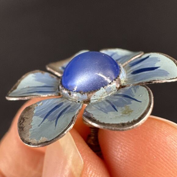 Vintage Blue Enamel Flower Sterling Silver Screw back Earrings - Picture 10 of 13
